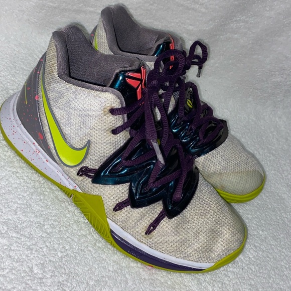 NIKE KYRIE IRVING 5 GS ‘MAMBA MENTALITY’  SZ: 4.5 AQ2456-102  basketball - Picture 1 of 7